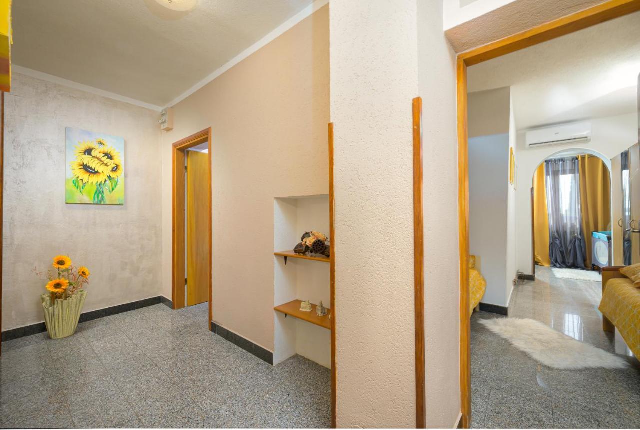 Holiday Apartment Ariella Krizanici Kültér fotó